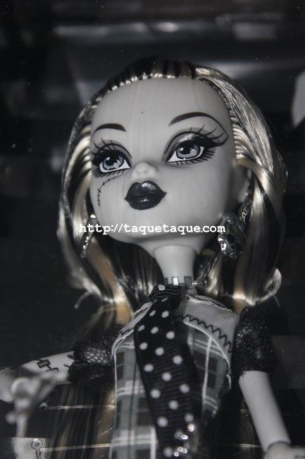 Mi Monster High SDCC (San Diego Comic Con) 2010: Frankie Stein Black & White edition