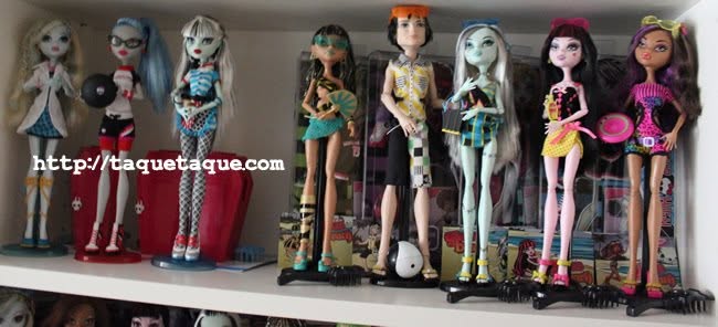 algunos de mis Monster High (aunque la colocación es provisional) algunos de mis Monster High (aunque la colocación es provisional)