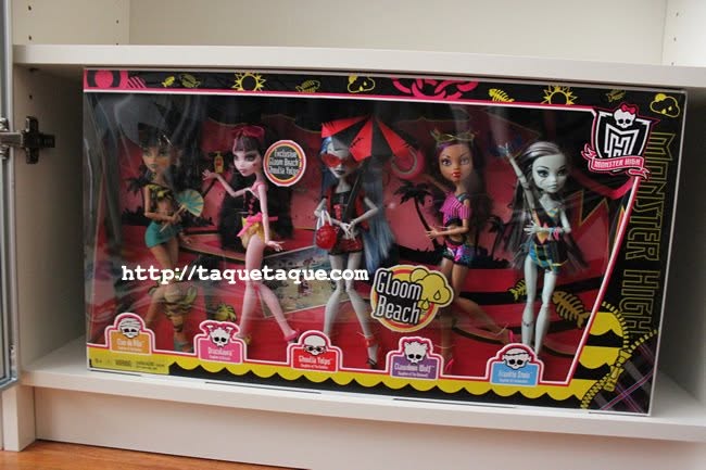 algunos de mis Monster High (aunque la colocación es provisional) algunos de mis Monster High (aunque la colocación es provisional)