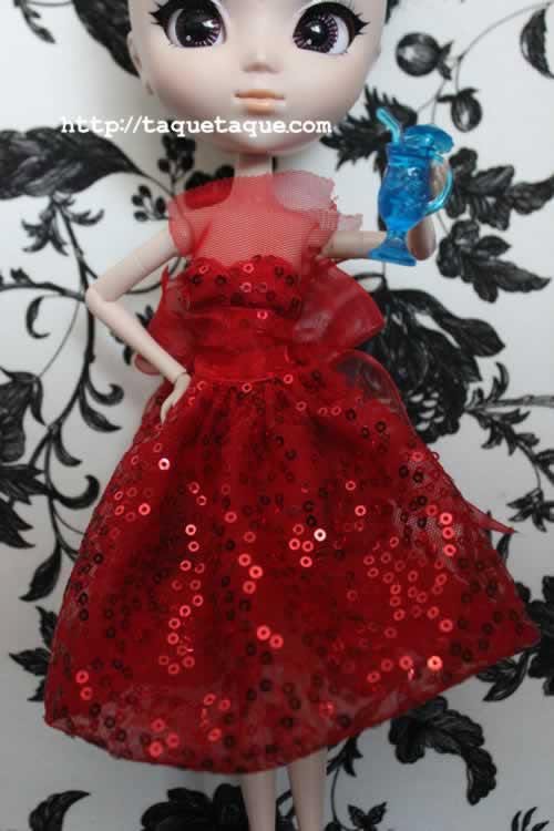 Aunque todavía está sin terminar, os enseño el vestido que estoy haciendo para mi Pullip Saras Aunque todavía está sin terminar, os enseño el vestido que estoy haciendo para mi Pullip Saras