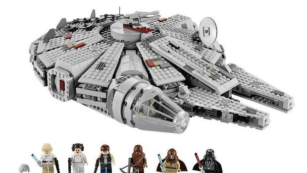 LEGO Star Wars: The Force Awakens Millenium Falcon